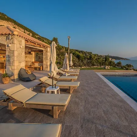 La Perla Villa *