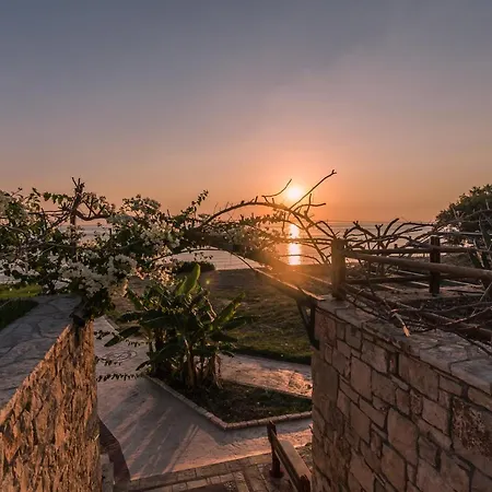 Vilă La Perla Khartáta