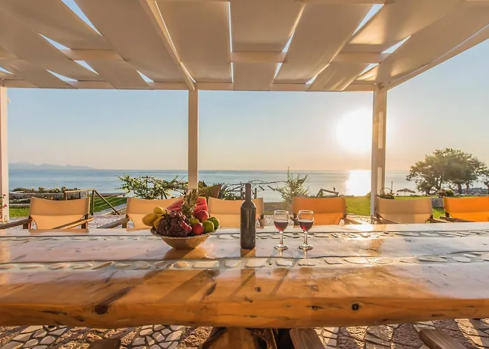 La Perla Villa Khartáta