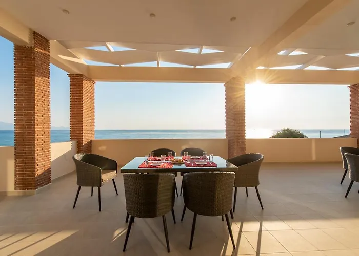 La Perla Villa Khartáta