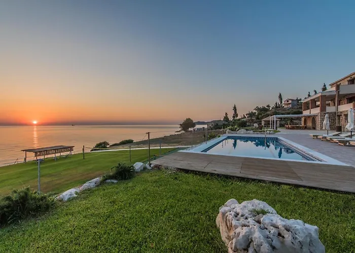 La Perla Villa Khartáta